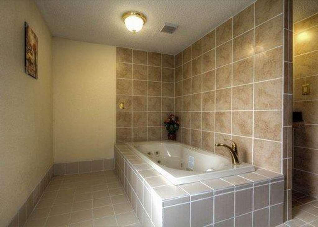 Rodeway Inn Erie Room photo