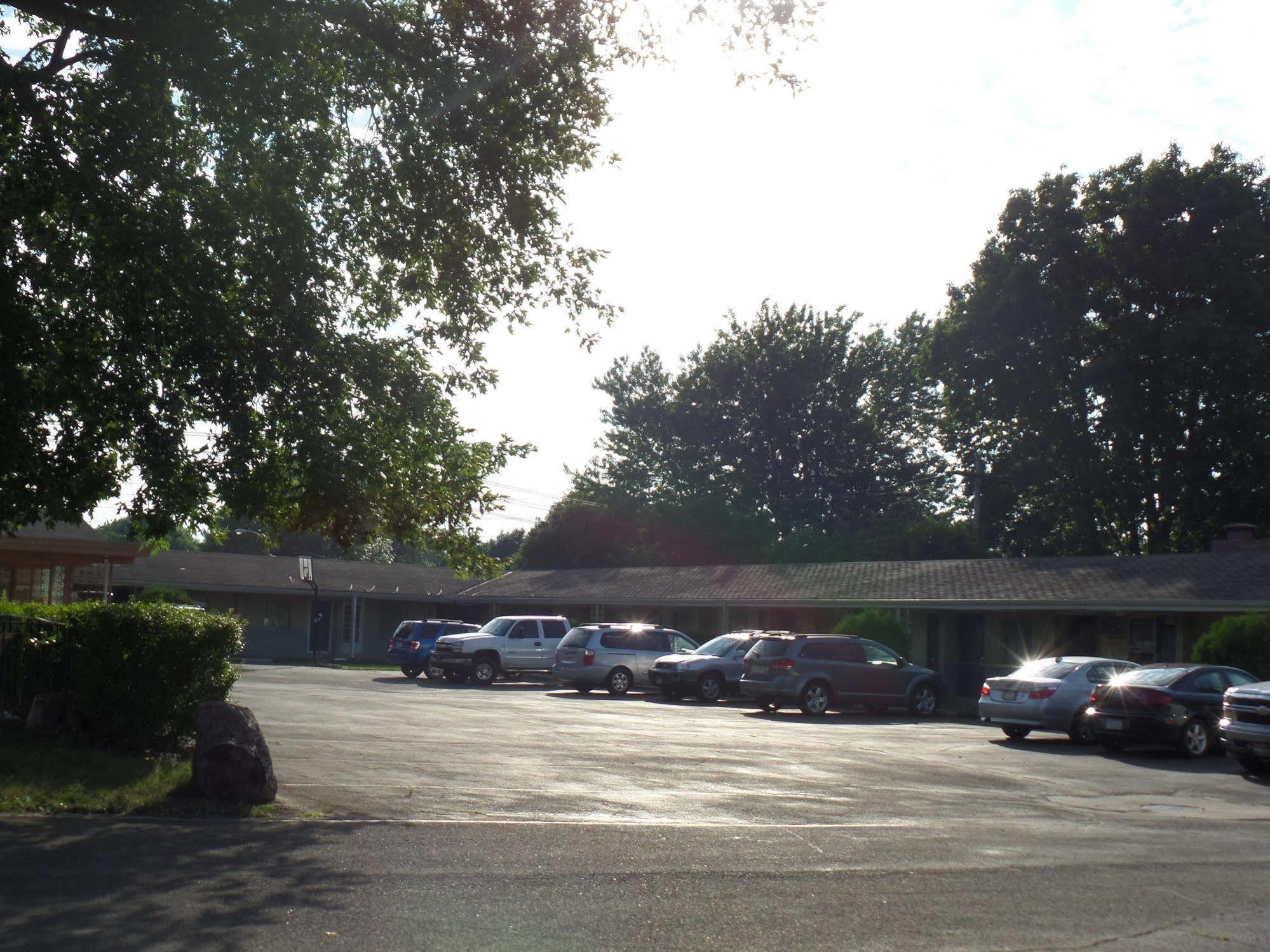 Rodeway Inn Erie Exterior photo